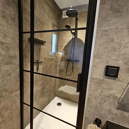 Bed and breakfast Bij Ons In Het Bos