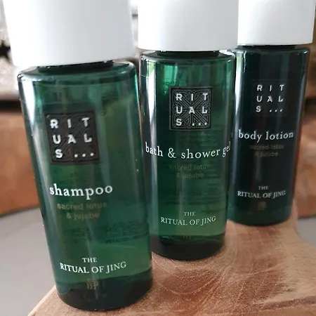 Bij Ons In Het Bos Bed and breakfast 4*