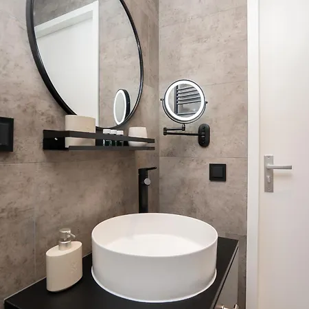Bij Ons In Het Bos Bed & Breakfast Bergen op Zoom