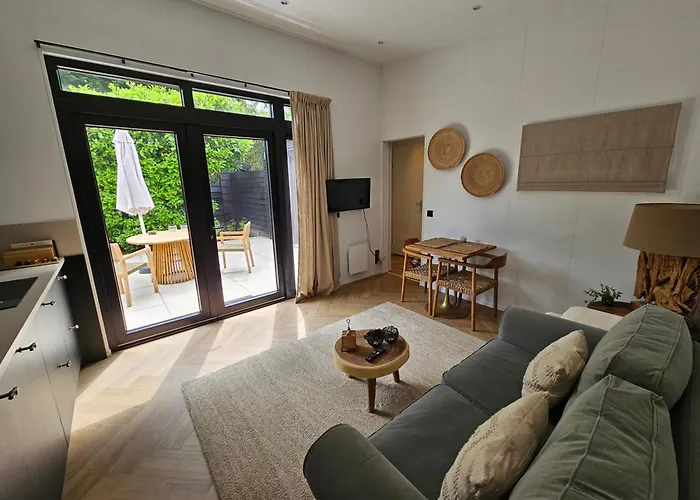 Bij Ons In Het Bos 4*