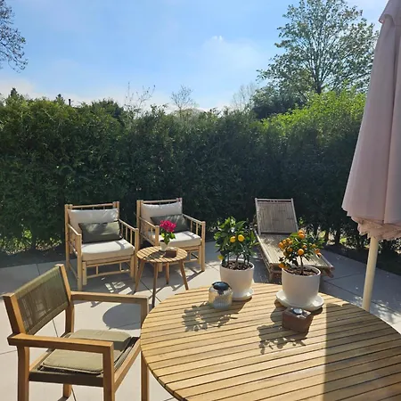 فندق مبيت وإفطار Bij Ons In Het Bos 4*