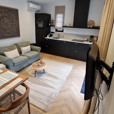 فندق مبيت وإفطار Bij Ons In Het Bos 4*